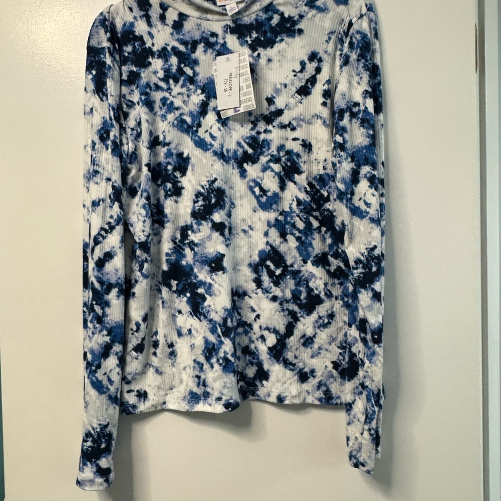 Lularoe Penelope - Blue Tie-Dye Long Sleeve Top